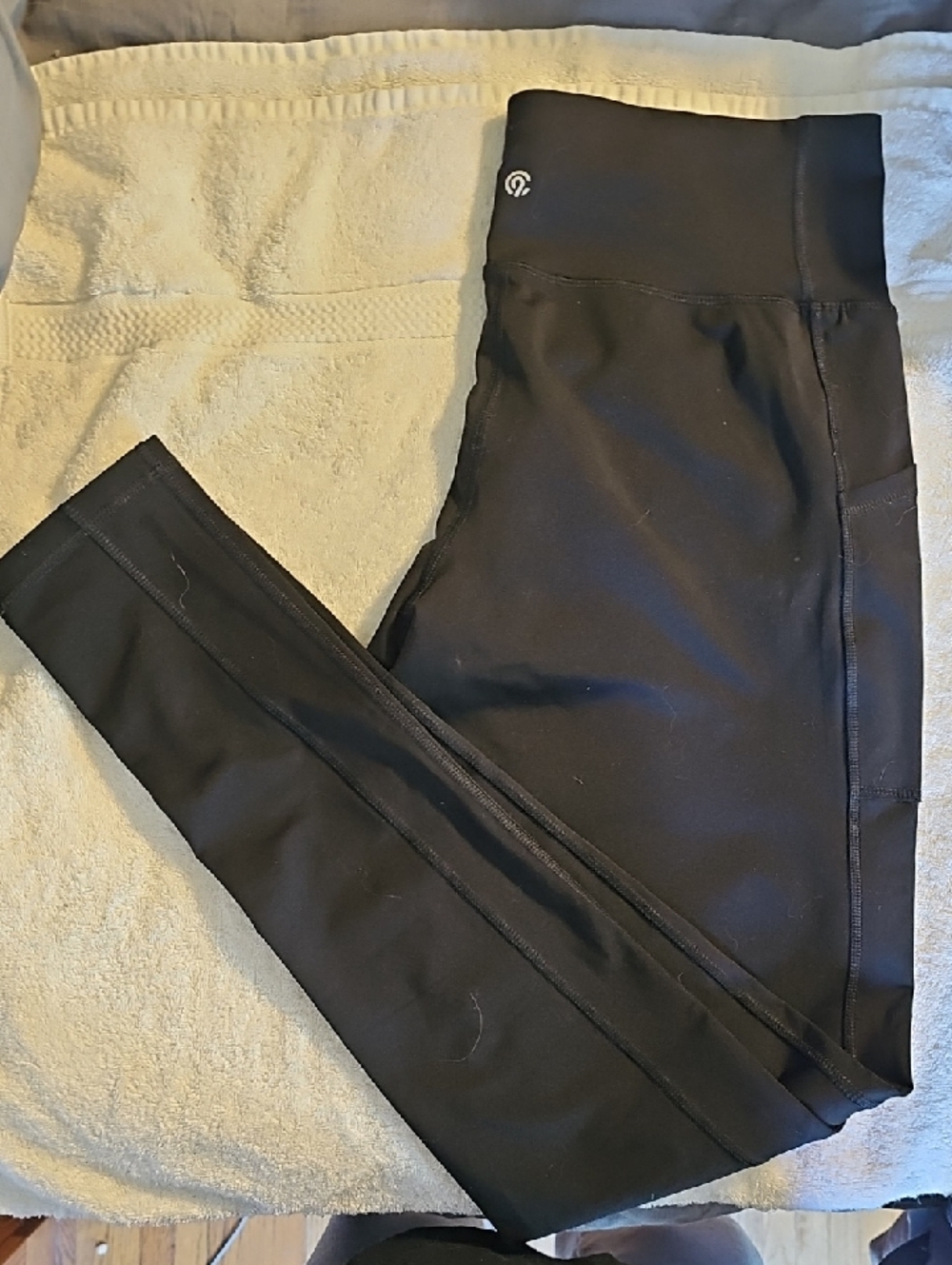 Champion Black High-Waist Active Leggings with Side Pocket